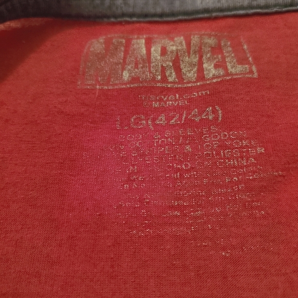 Marvel Men's L Short Sleve Blue and Red Deadpool Tee - Picture 2 of 2
